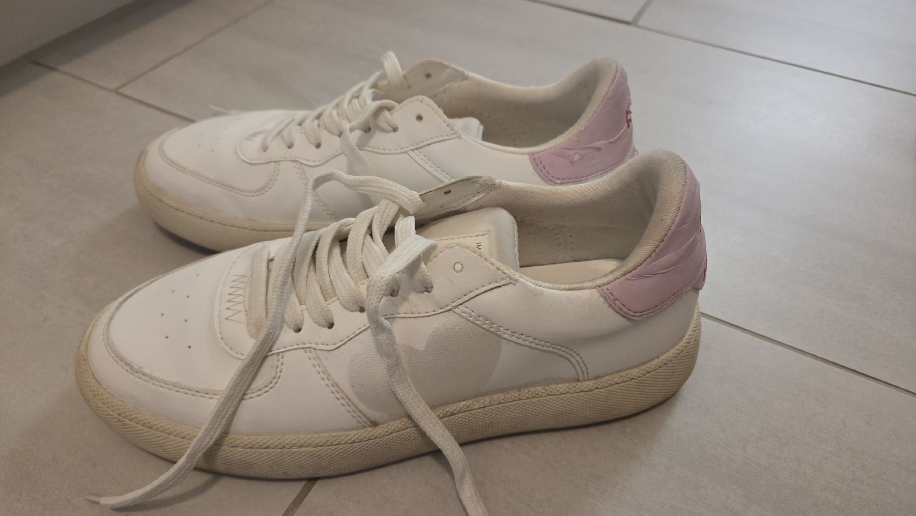 Scarpe da donna: 2 paar Damensneaker – Usato da Neuenhof venduto da bike_ninja 1