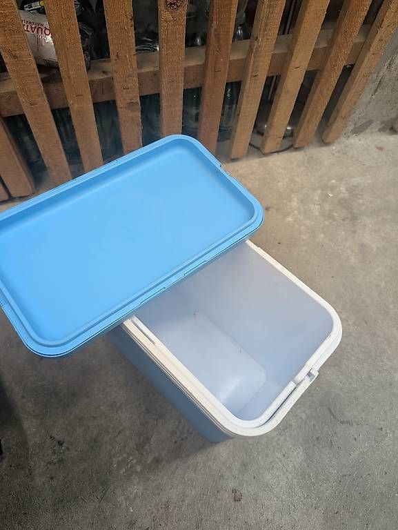 Frigoriferi & Refrigeratori: Kühlbox Mobile kühlschrank Camping – Usato da Frauenfeld venduto da Yuriy 3