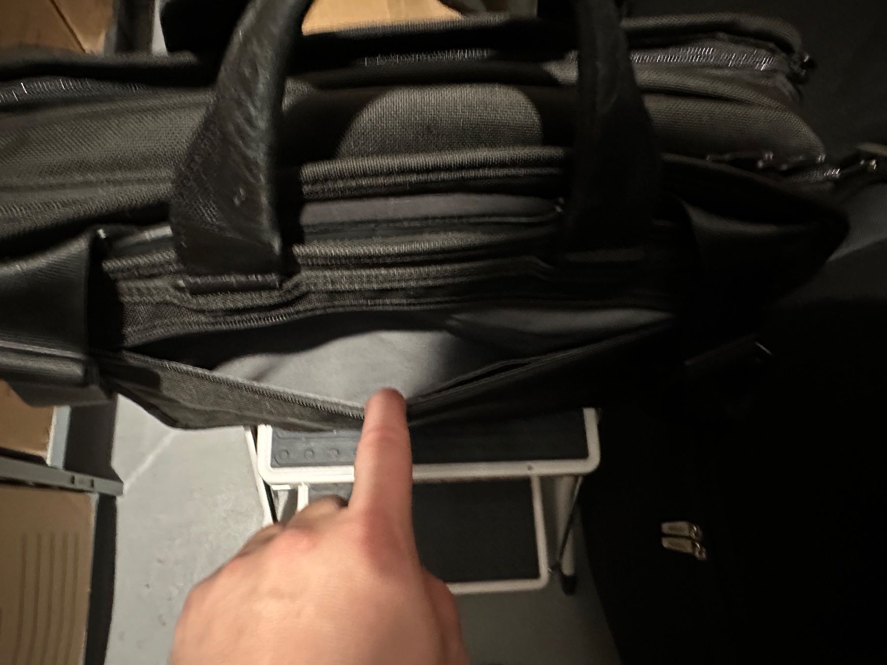 Tumi Koffer & Taschen: Tumi Alpha Porte-Documents-Ordinateur – Gebraucht aus Nyon von Olivier22 2