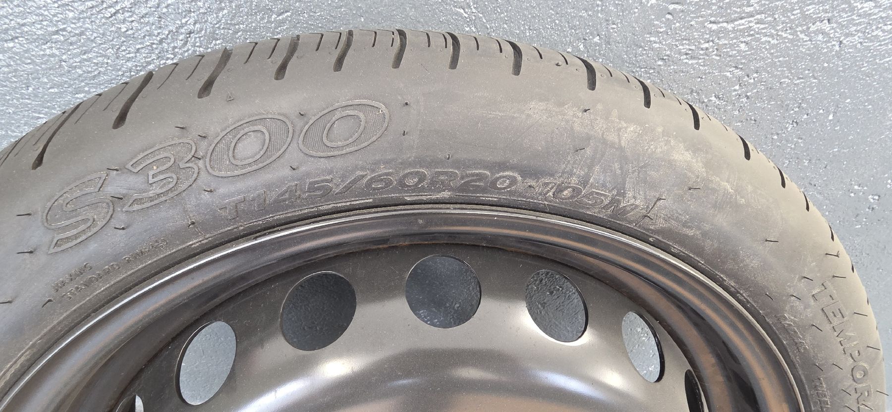 Audi Pneumatici & Ruote complete: Reserverad / Ersatzrad / Notrad. Audi A6/A7  C7 – Usato da Wil SG venduto da GT504 1