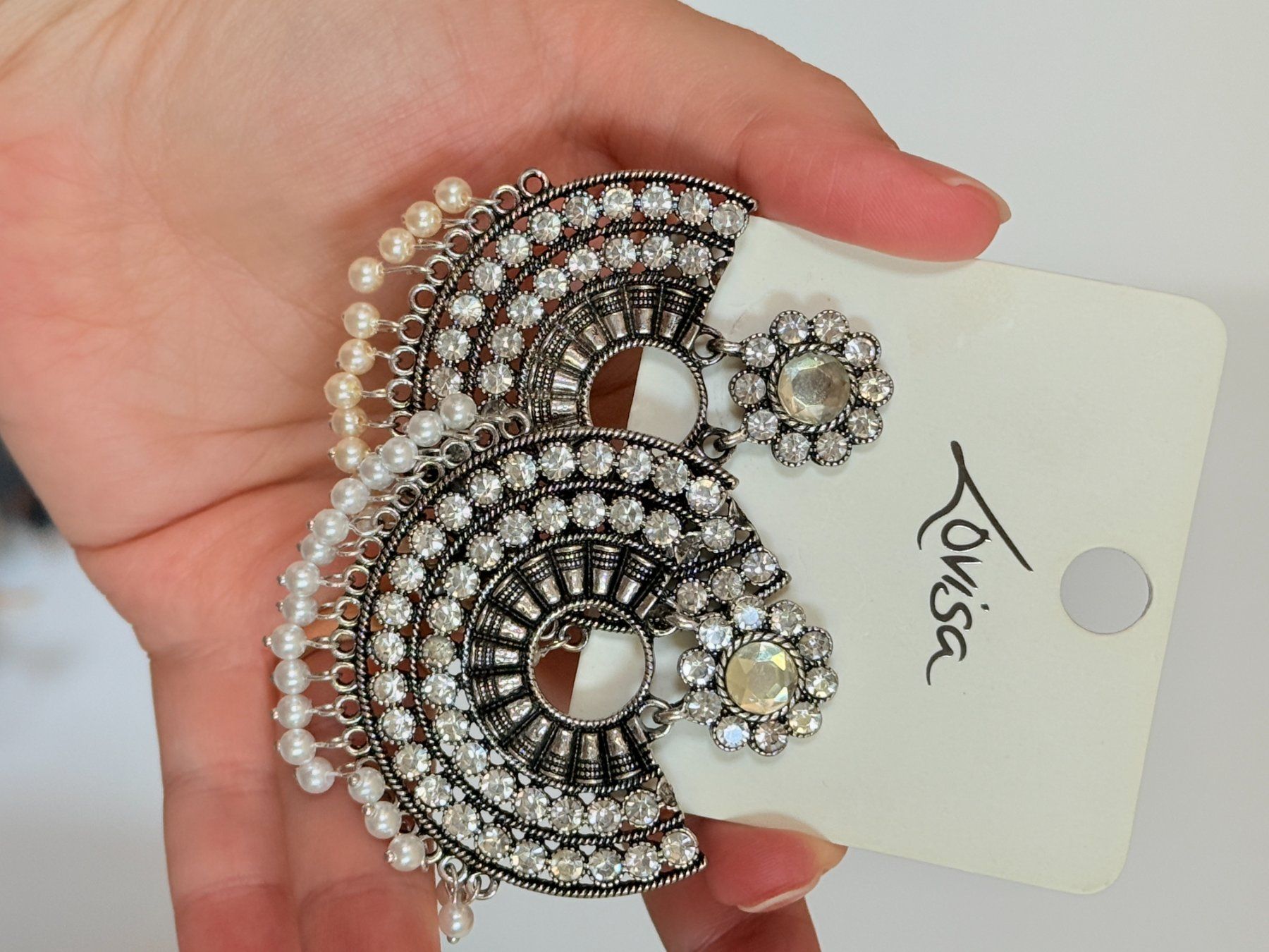 Boucles d'oreille: Boucles d'oreilles Lovisa avec perles neuves – Défectueux à Genève par AGBERG 9