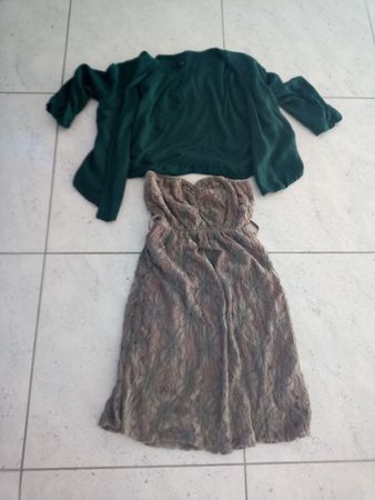 Trägerloses Kleid beige mit grünem Jäckchen Set, Gr. S