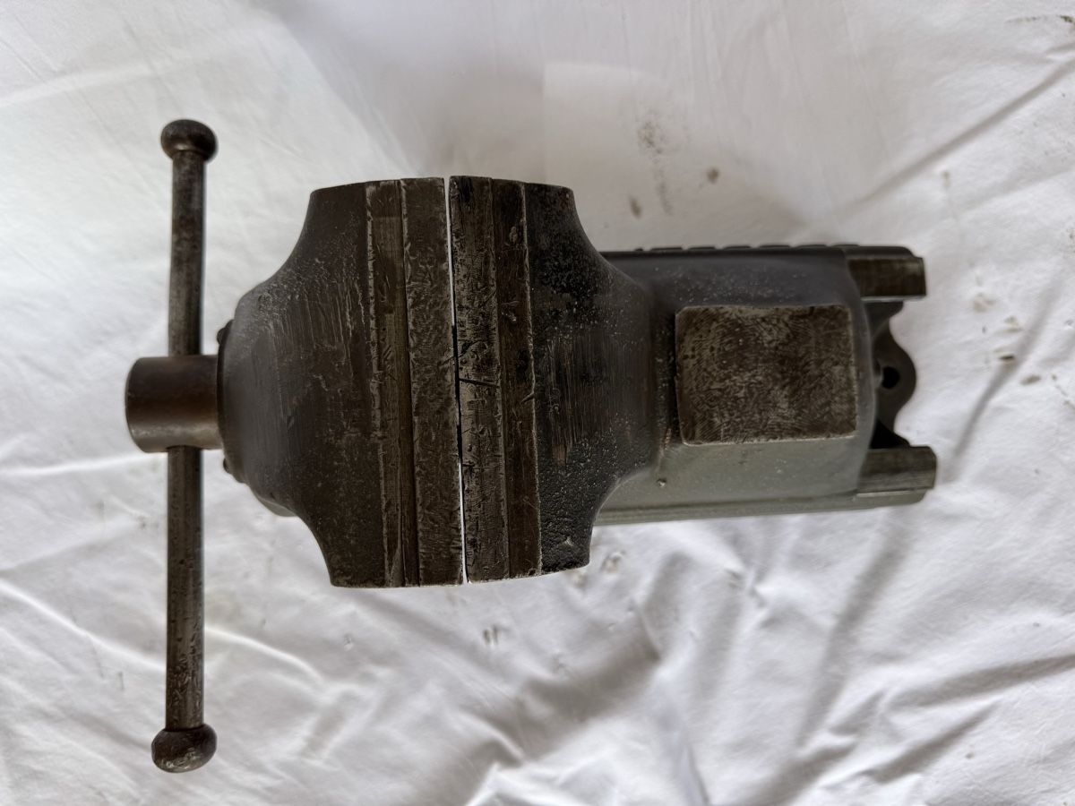 Gressel Tutti gli attrezzi: GRESSEL PS 125 Schraubstock Etau établi – Usato da GRAND - LANCY venduto da petitpain67 2