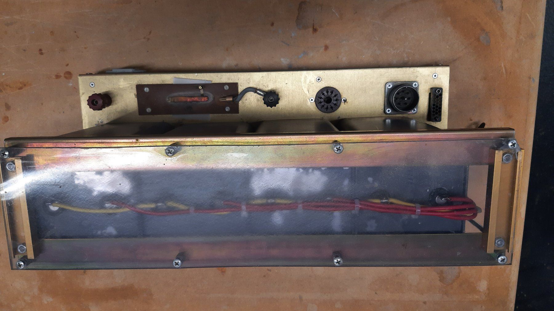 Componenti elettronici: assemblage de 4 condensateurs haute tension 35uF 2kV – Usato da Attalens venduto da Gmsa68 1