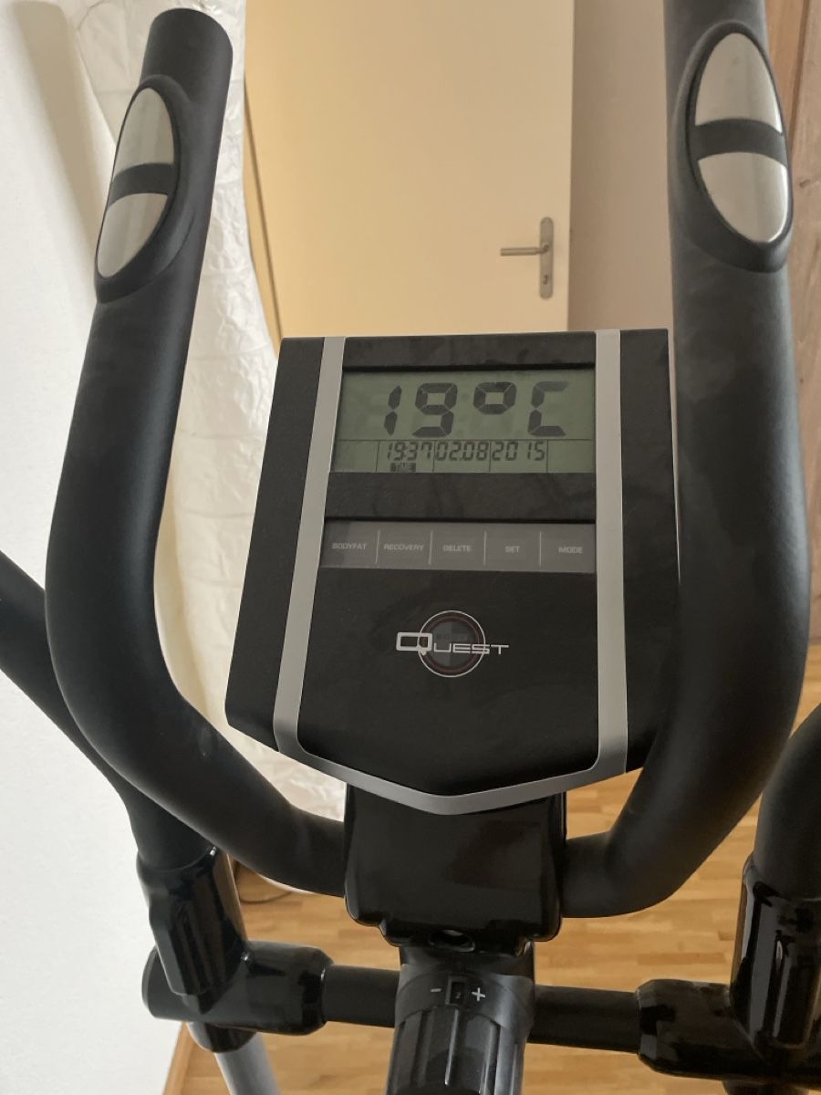 Hometrainer: Crosstrainer grau gebrauchter Zustand – Usato da Oberwil BL venduto da Petermib 3