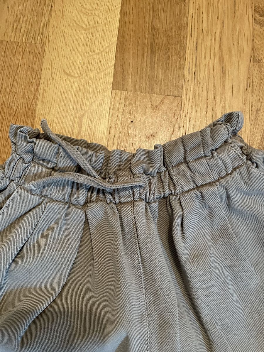 Pantaloni: Hose Mädchen – Usato da Balgach venduto da sei_s6d7 2
