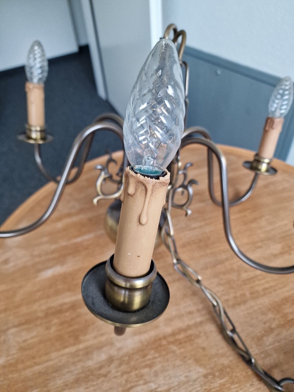 Lampadari & plafoniere: Kronleuchter 6 flammig  – Usato da Untersiggenthal venduto da jumath 3