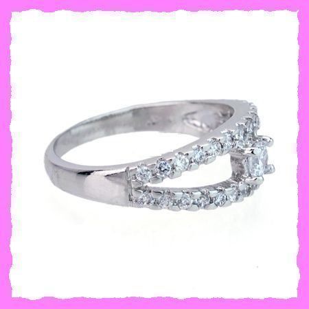 Anelli: Bezaubernder Ring mit Zirkonia – Nuovo e nell'imballaggio originale da Oberglatt ZH venduto da Diamond-Girl 1