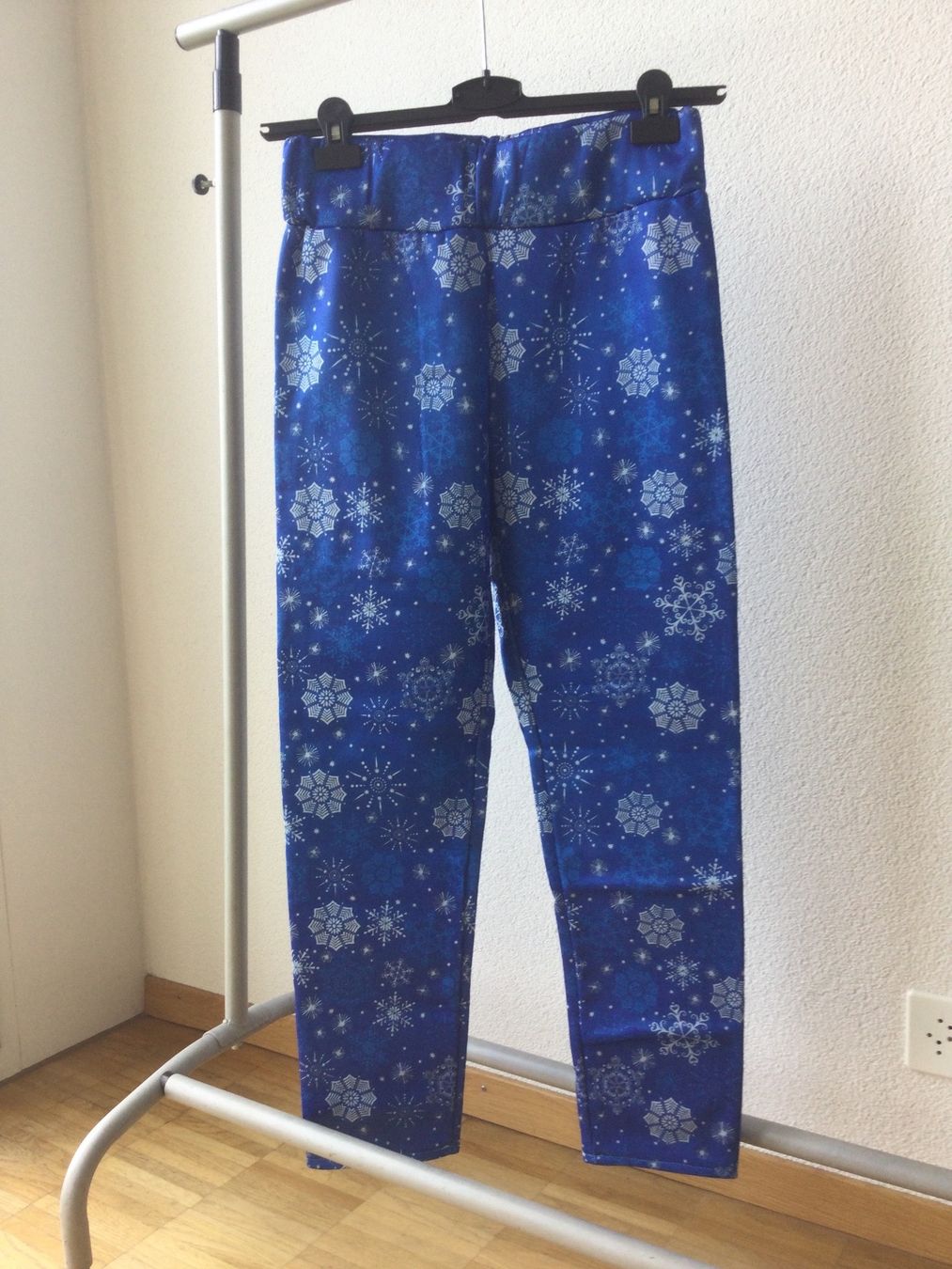 Pantalons: Damen Freizeit Hose warm, Gr M – Neuf avec emballage d'origine à Zürich par VorlonShadow