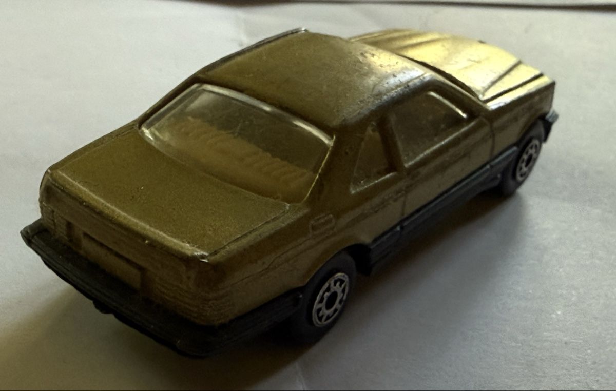 Mercedes-Benz Modellini d'auto: Mercedes 500SEC/1986/1:64 – Usato da hunzenschwil venduto da Oldipark 1