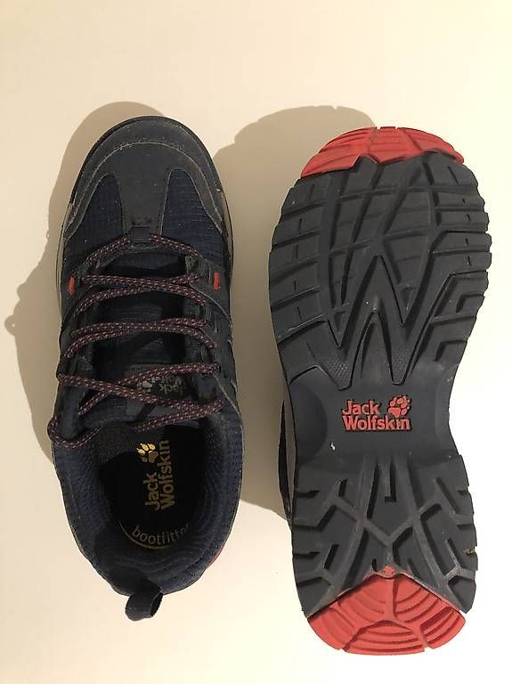 Scarpe per ragazzi: Jack Wolfskin Trekkingschuh, dunkelblau, Gr. 35 – Usato da Merlischachen venduto da Jamie-Tristan 2