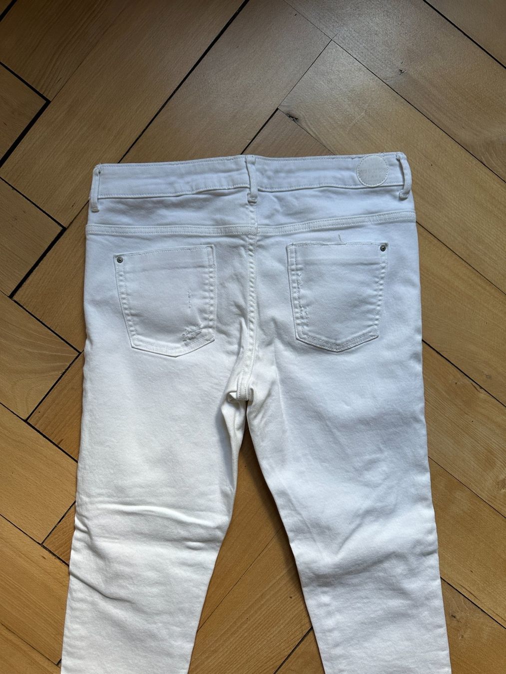 Zara Jeans: ZARA - Jeans weiss 40 – Gebraucht aus Zürich von Diazaio 2