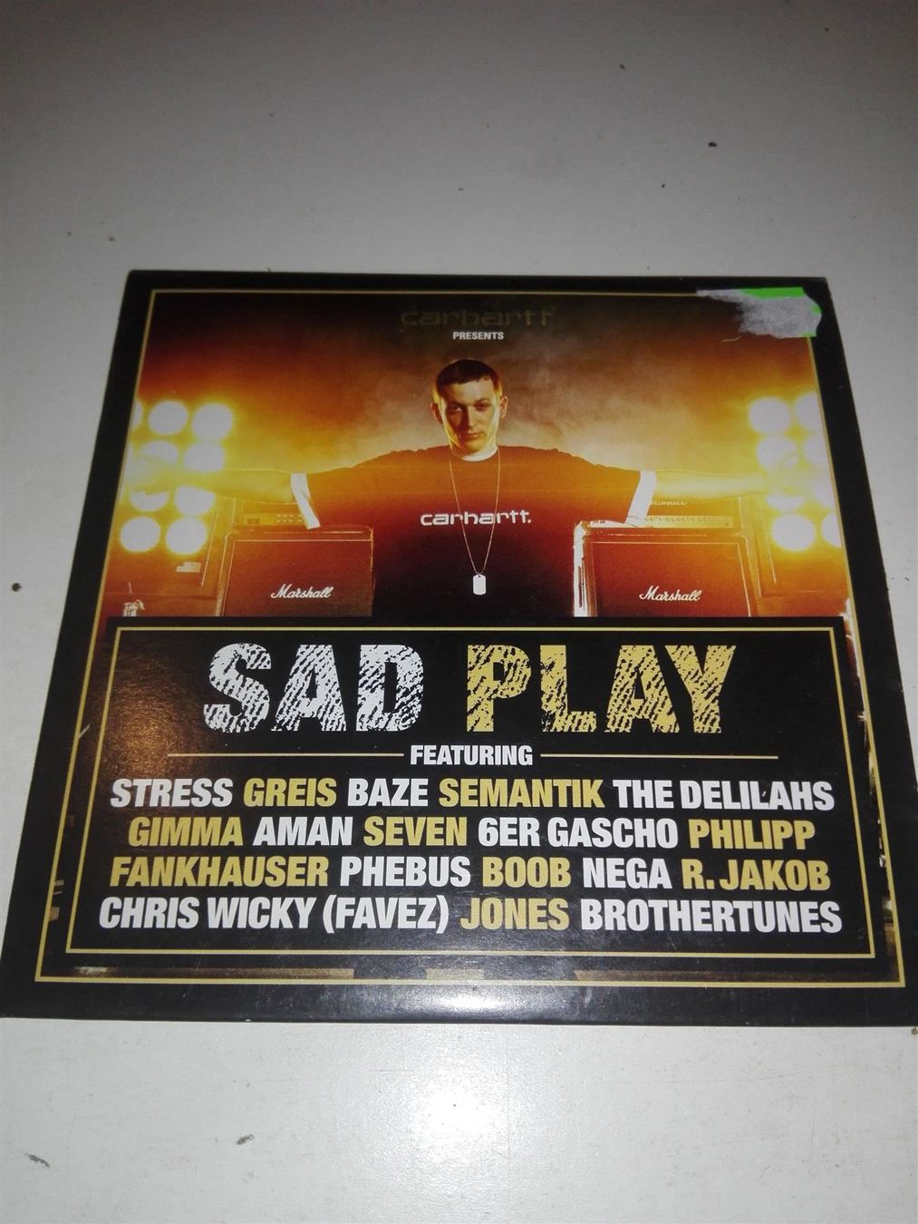 CD: Sad - Play      (Schweizer-Compilation) – Usato da St. Gallen venduto da elkapone