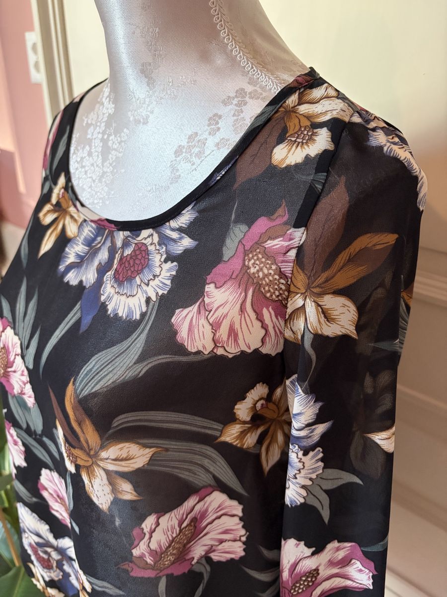 Lots de vêtements: Damen Kleidung 4er Set – D'occasion à St. Gallen par Debi. 5
