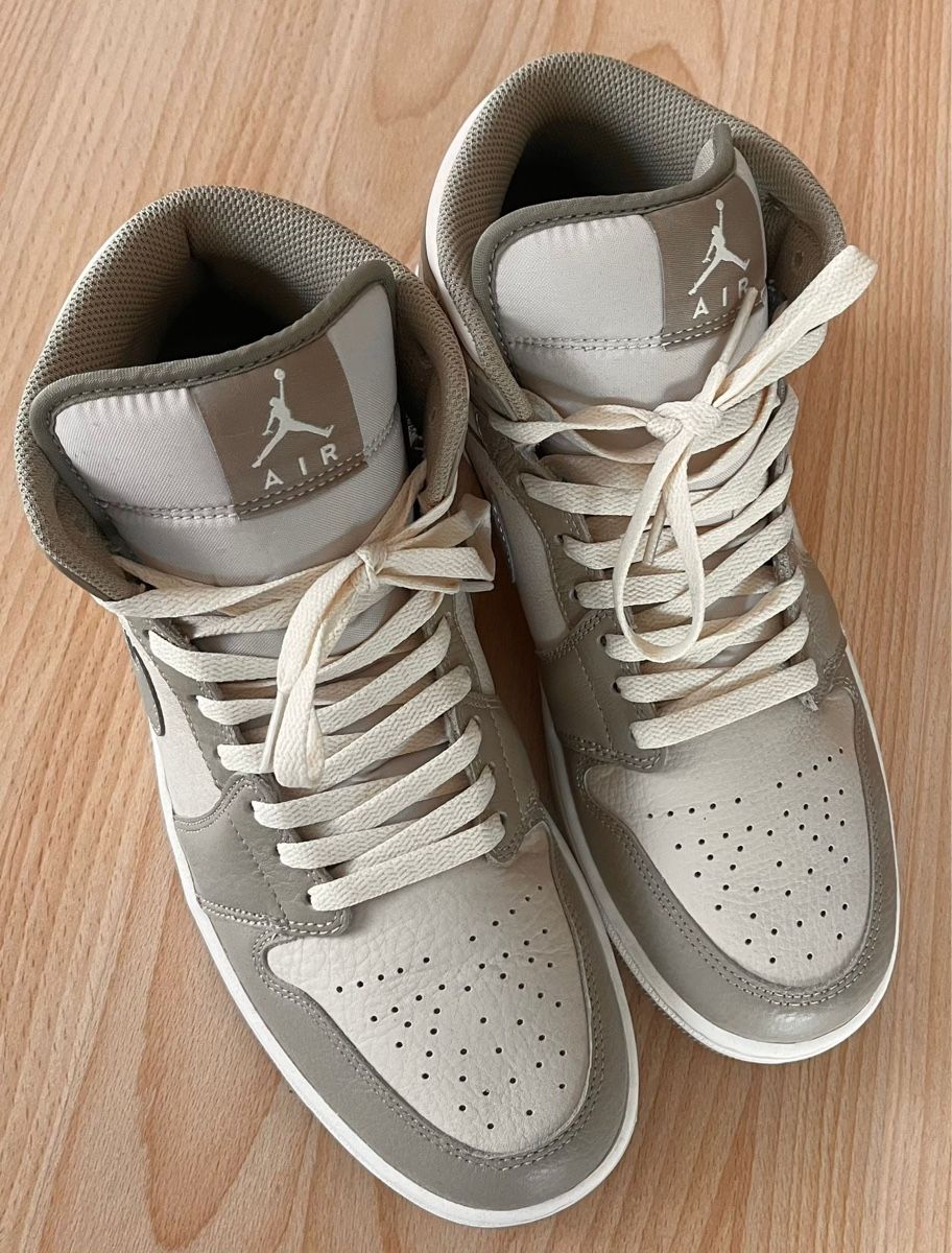 Jordan Herrenschuhe: Nike Jordan 1 Mid – Neu und originalverpackt aus Mönchaltorf von Barolf 2