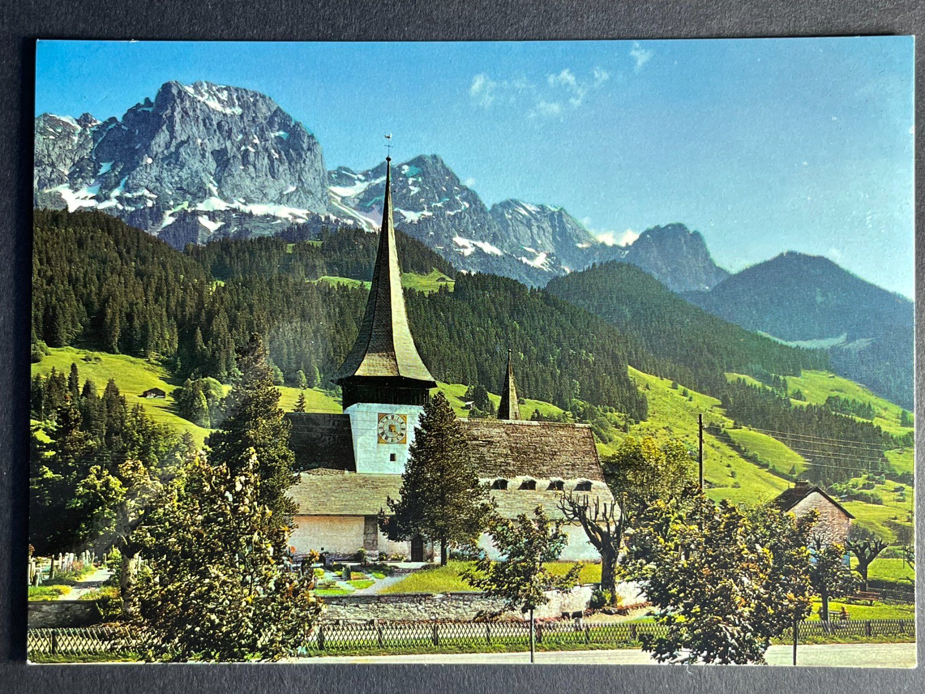 Cartoline postali: Rougemont - Kirche und le Rübli – Usato da Steg VS venduto da _vinci_