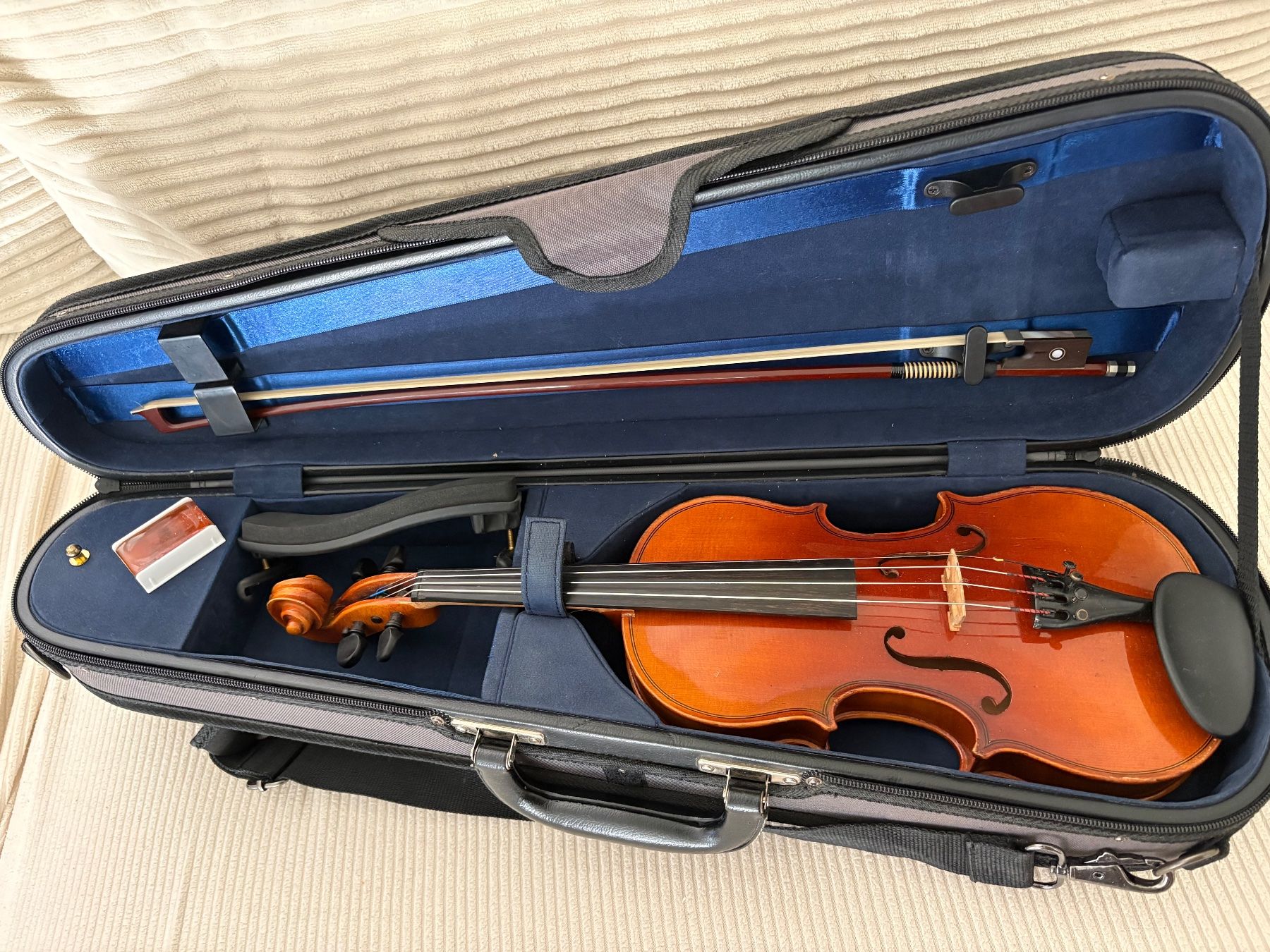 Musikinstrumente: 1/4 Geige / Violine – Gebraucht aus Belfaux von leron