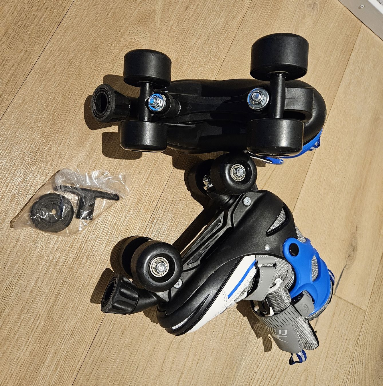 Pattini in linea & Pattini a rotelle: Crane Rollschuhe Gr. 33-37, – Usato da Ottikon b.Kemptthal venduto da Jigsaw1 2