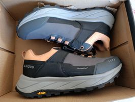 chaussures de randonnée/ Sport 46 Nord, 39