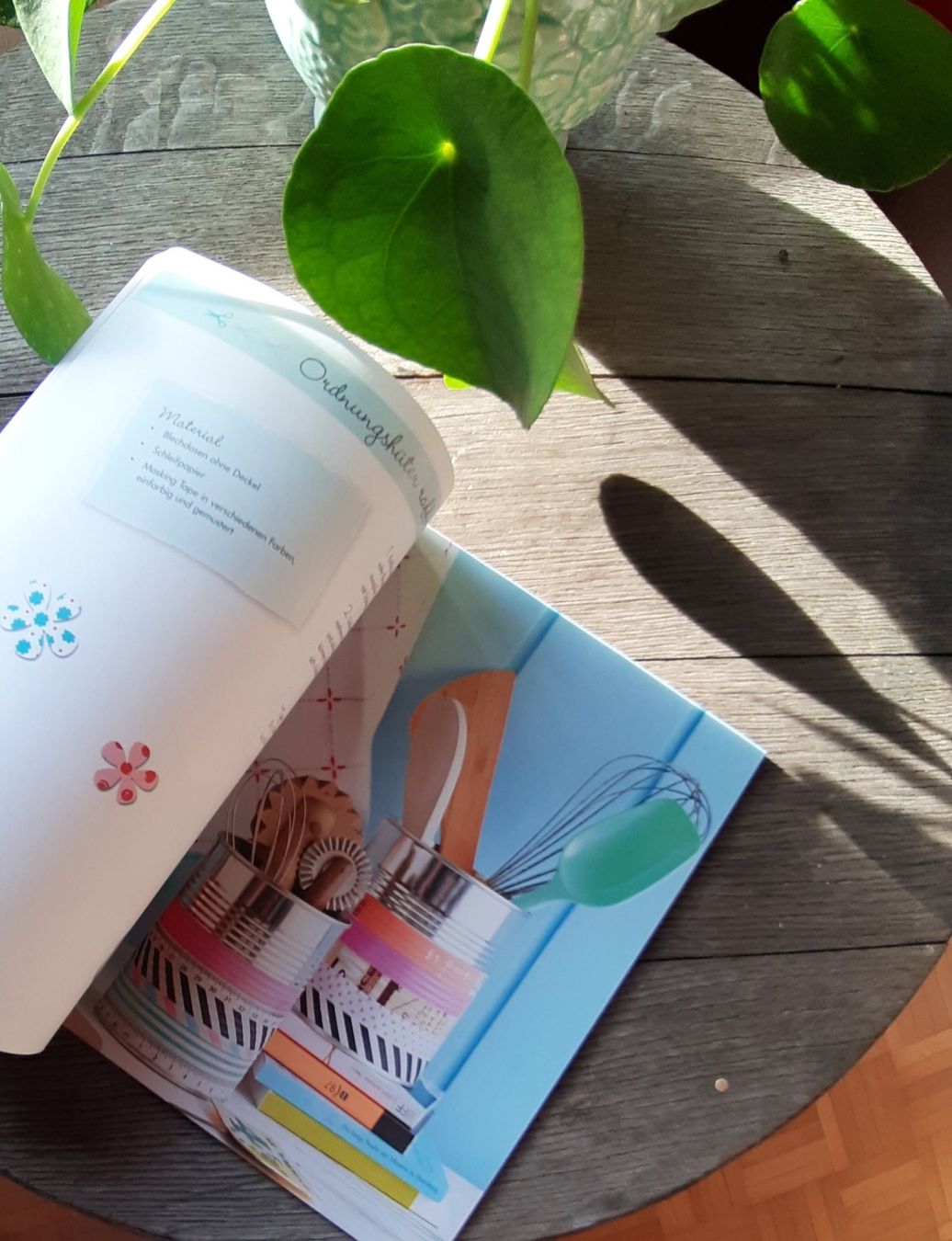 Libri: Bastelbuch Kreativwerkstatt Papier – Usato da Utzenstorf venduto da Lutra4678 6