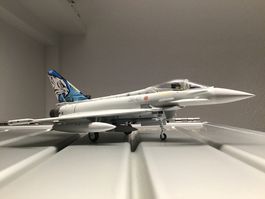 Typhoon Modellflugzeug 1:72, sehr detailliert, Metall