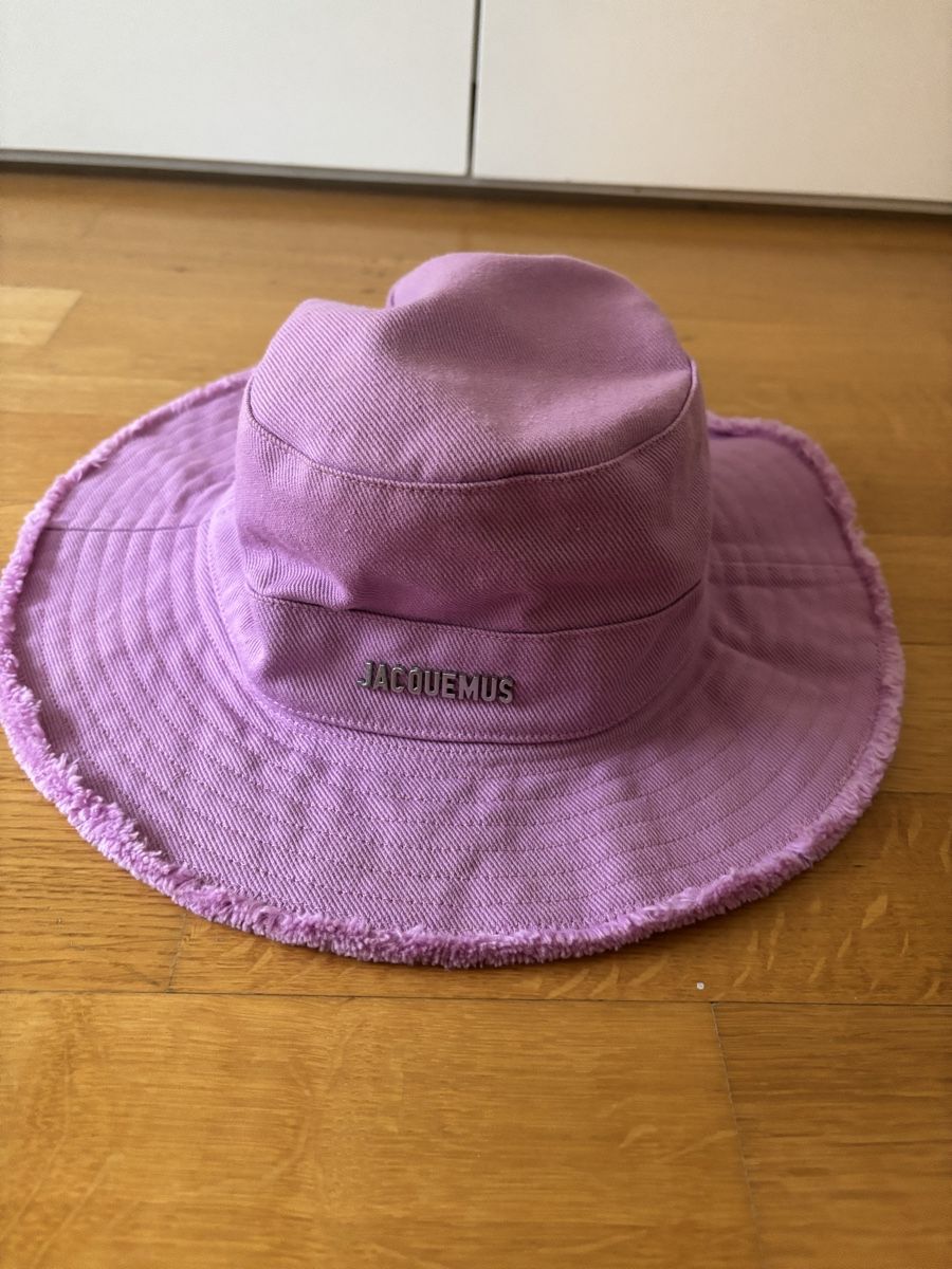 Jacquemus Chapeaux, bonnets & casquettes: Jacquemus Pink Bucket Hat – Neuf (Voir description) à Rüschlikon par Secretmodels