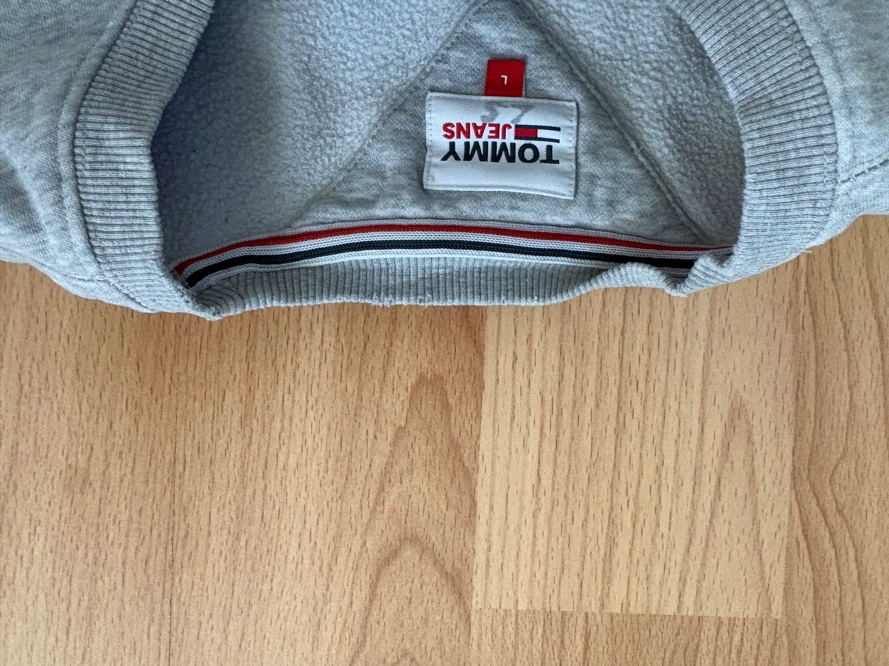 Tommy Hilfiger Maglioni & Felpe: Tommy Hilfiger Pullover – Usato da St. Gallen venduto da lio_75kd 1