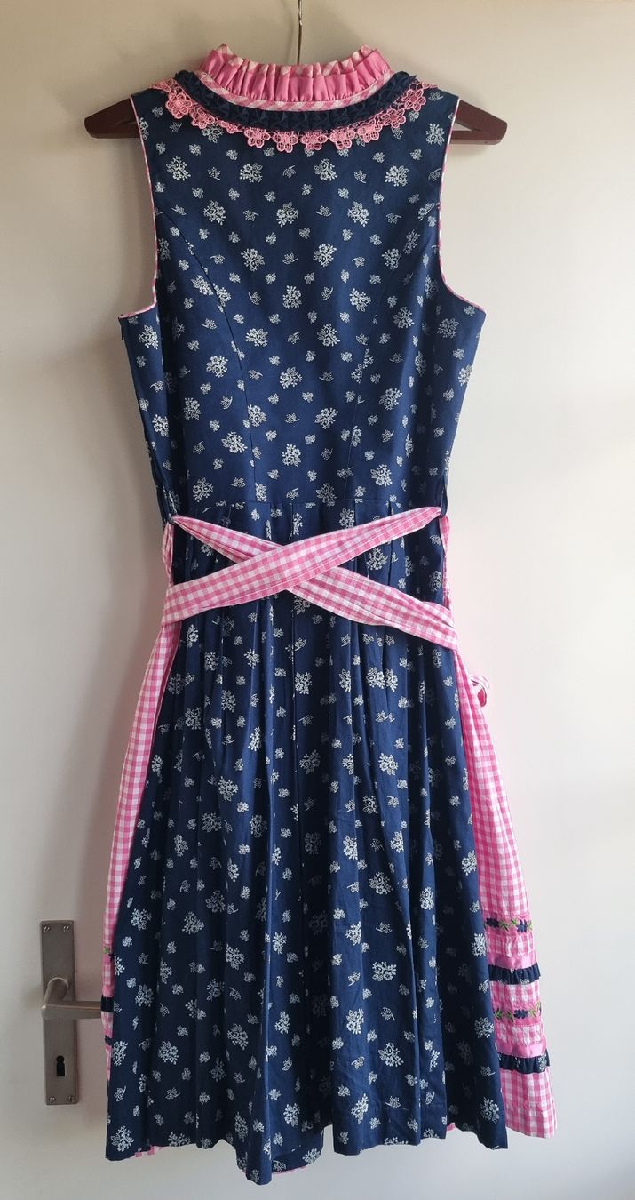 C&A Vestiti: Wunderschönes LANDHAUS Dirndl, Gr. 36/S – Usato da Gontenschwil venduto da shop2hand 1