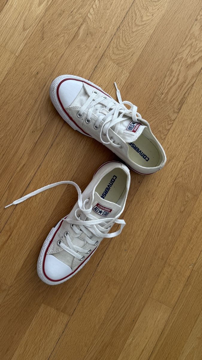Converse Scarpe da uomo: Converse sneakers, size 39.5 – Nuovo (secondo la descrizione) da Zürich venduto da ana_782l 1