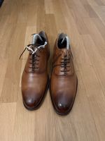 Élégantes chaussures homme en cuir marron cognac, taille 41