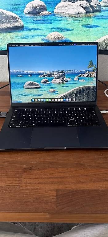 Portables: MacBook Pro M3 Pro18 GB – D'occasion à Rothrist par nao_m8zx