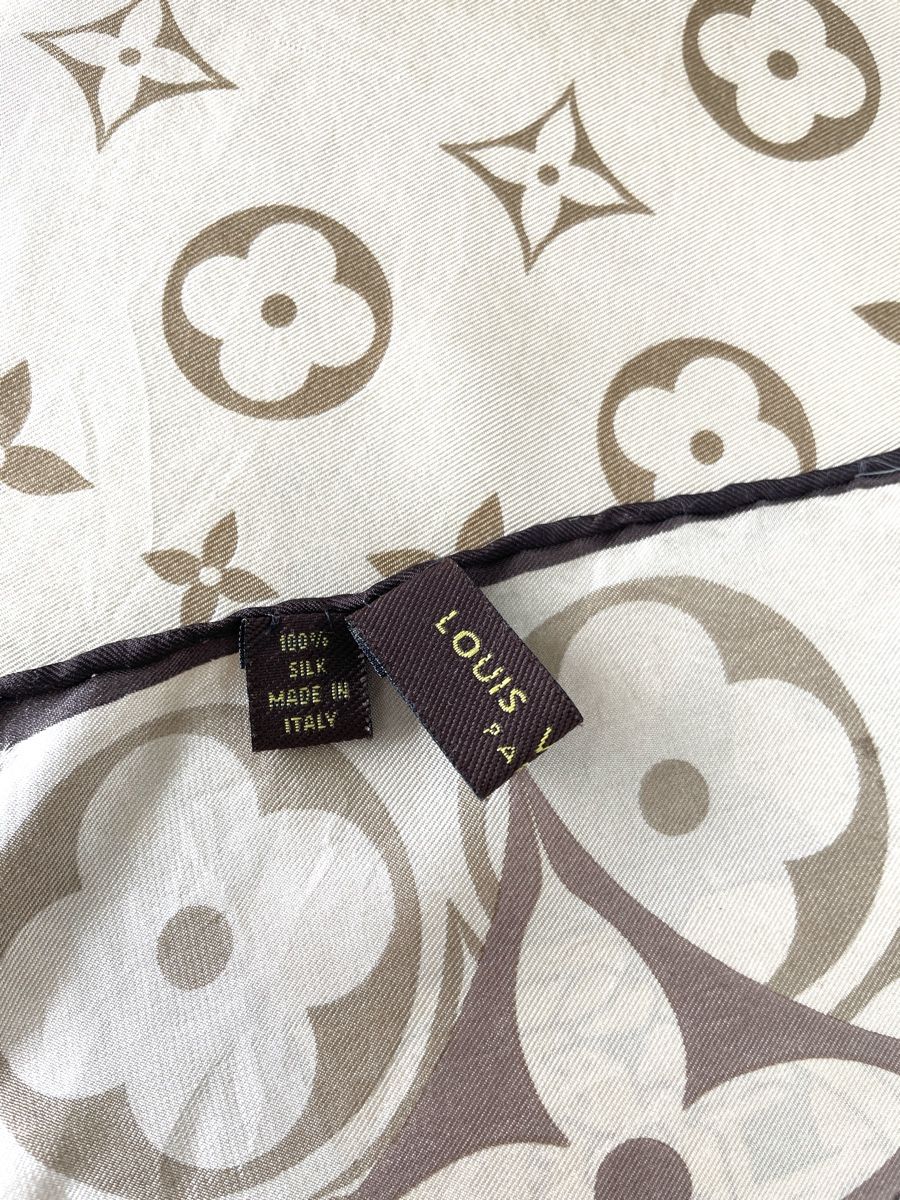 Louis Vuitton Foulards & écharpes: Louis Vuitton Seiden Schal – D'occasion à Stäfa par Nicole093 5