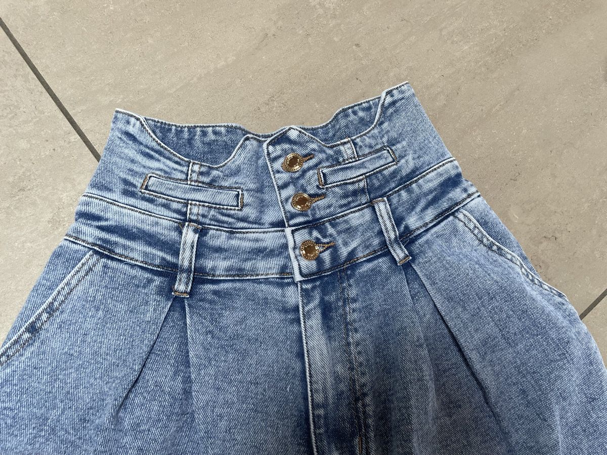 Jeans: Extravagante Jeans mit hohem Bund – Neu (gemäss Beschreibung) aus Sigriswil von ck56 2