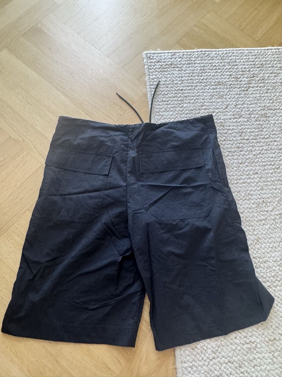 Topshop Pantaloni: TOPSHOP leichte Stoffshorts – Usato da Zürich venduto da kat_ww7d 2