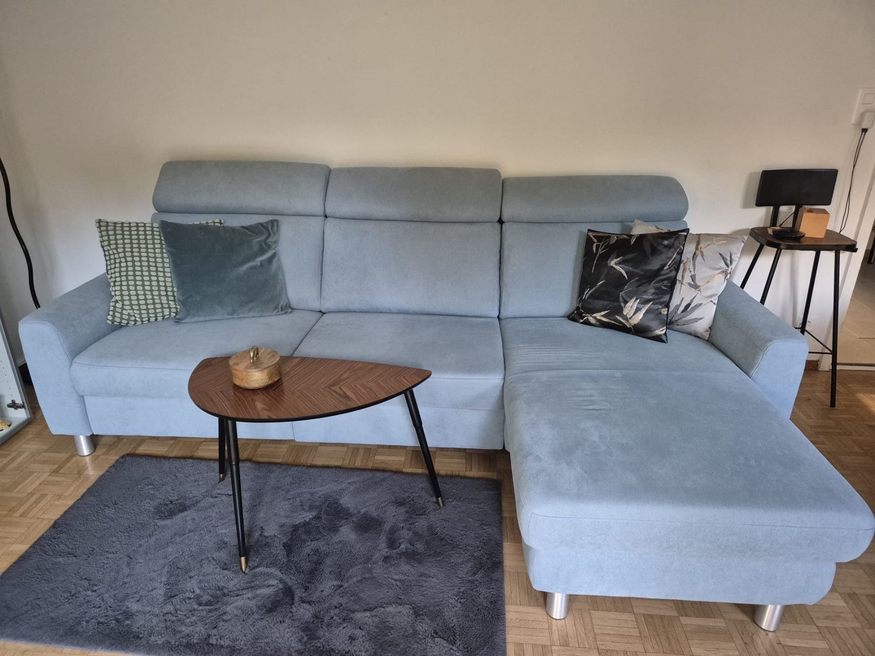 Divani: Ecksofa hellblau guter Zustand gebraucht – Usato da Au ZH venduto da din_77nb