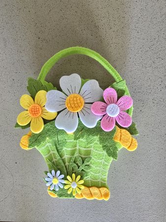 Blumenkorb aus Filz