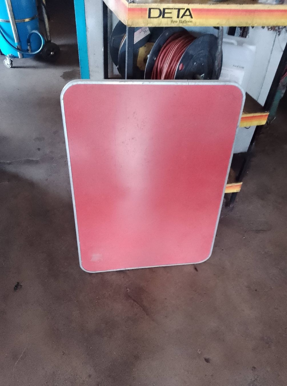 Tavoli: table camping vintage formica – Usato da saillon venduto da Lamateur