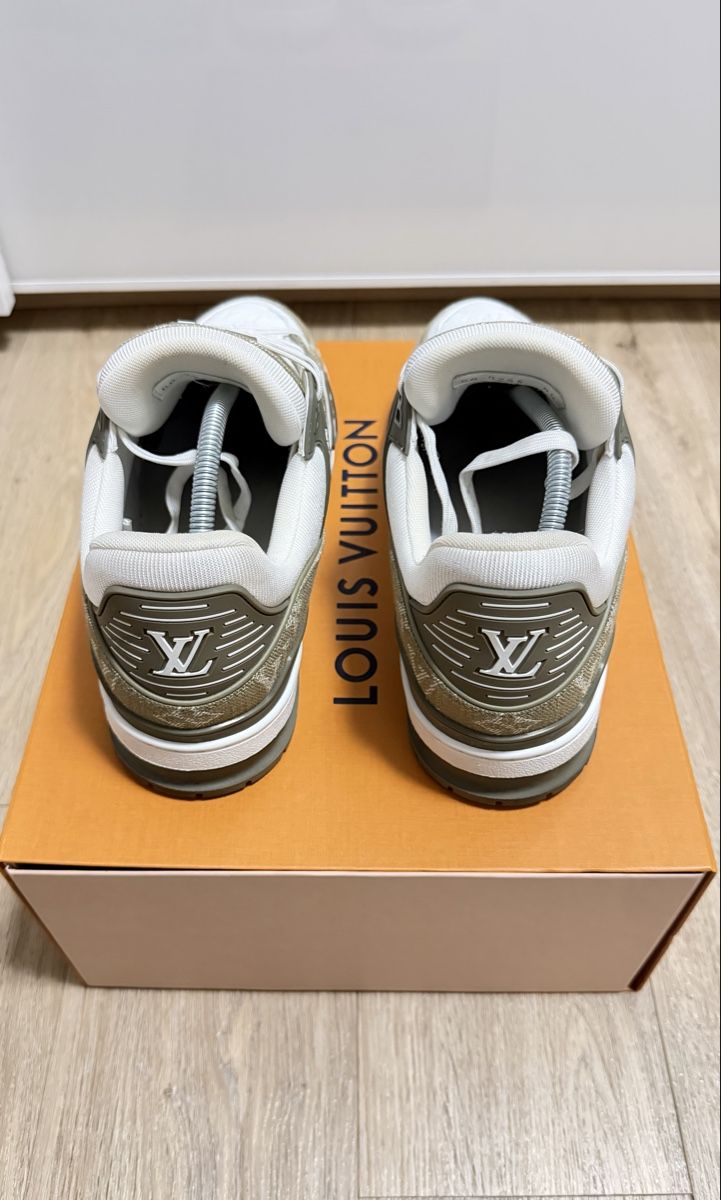 Louis Vuitton Herrenschuhe: Louis Vuitton Sneaker Modell LV Trainer Gr. 8.5 – Gebraucht aus Ibach von olg_q2sc 3