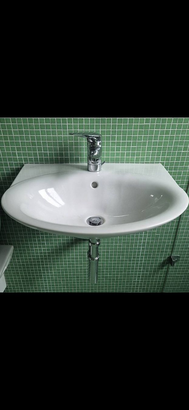 Coupes: Waschbecken  – D'occasion à Schaffhausen par Schweiz-Suisse
