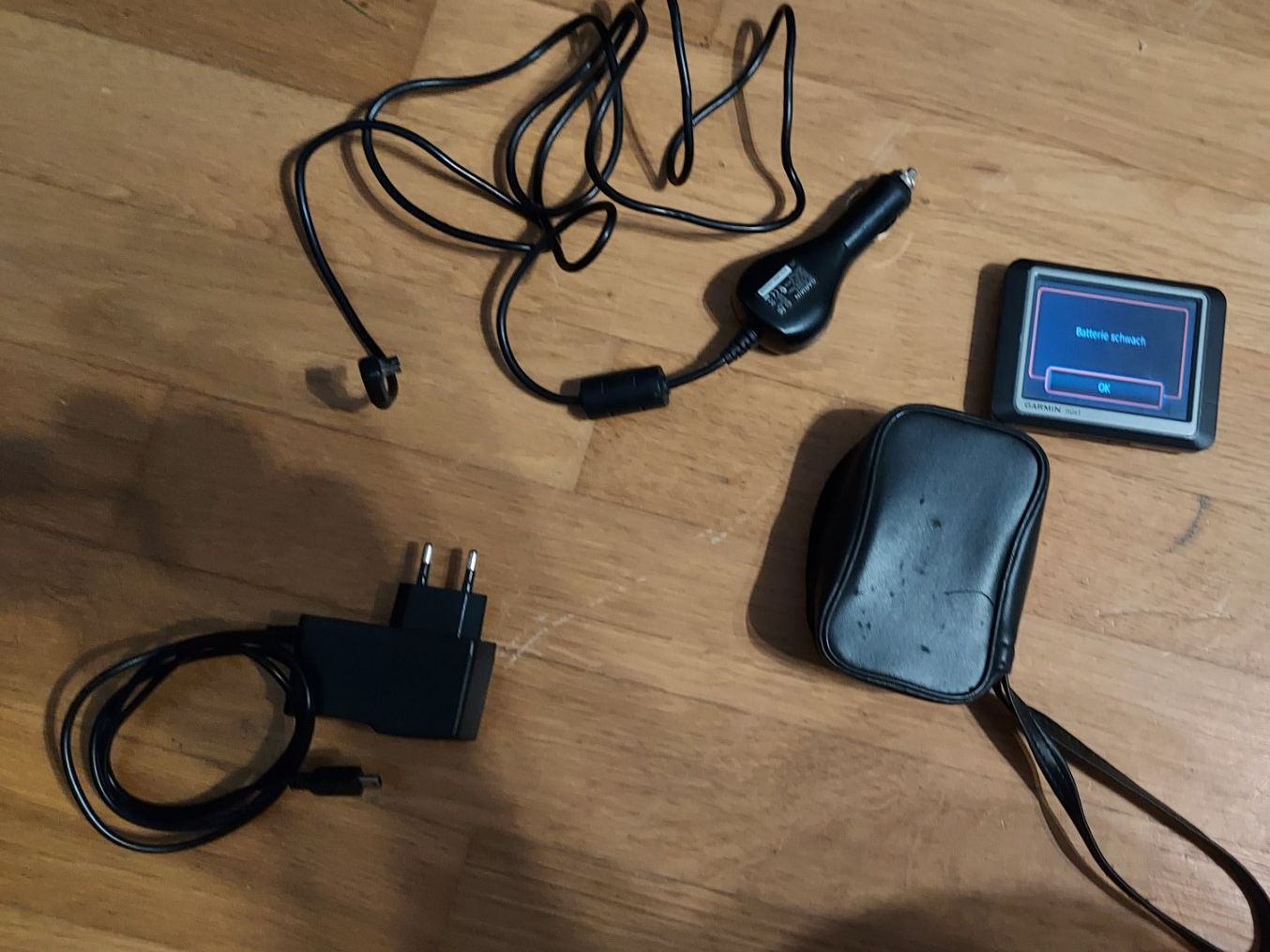 Garmin Navigatori: Garmin nüvi 250 – Usato da Hohenrain venduto da magiclocke 3