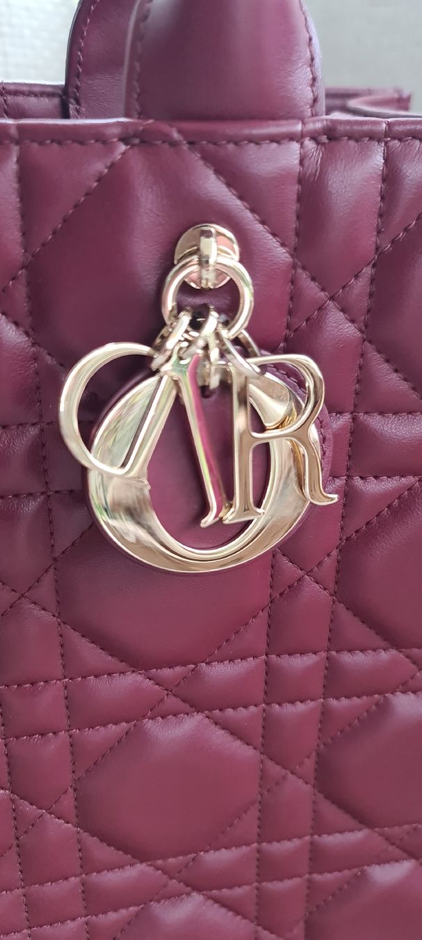 Dior Borse: Dior book tote medium – Nuovo (secondo la descrizione) da Ostermundigen venduto da louisetcoco13 2