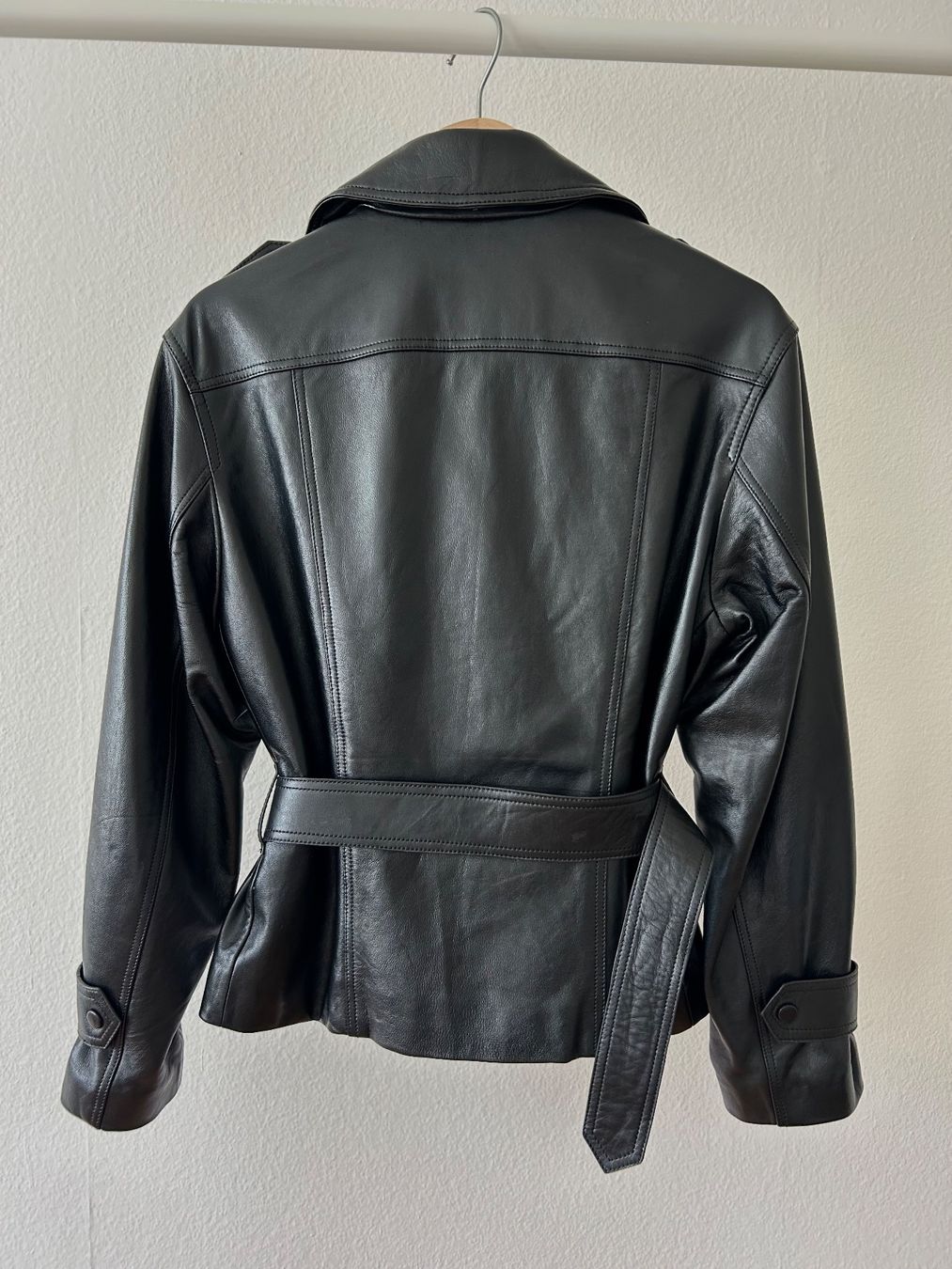 Massimo Dutti Giacche: Massimo Dutti leather jacket – Usato da Zürich venduto da _nathalie_ 1