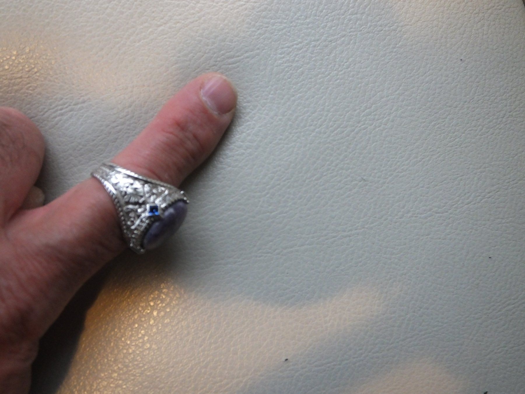 Anelli: Herrenring mit Echtem Saphir Stein – Nuovo e nell'imballaggio originale da Unterentfelden venduto da l654321a 7
