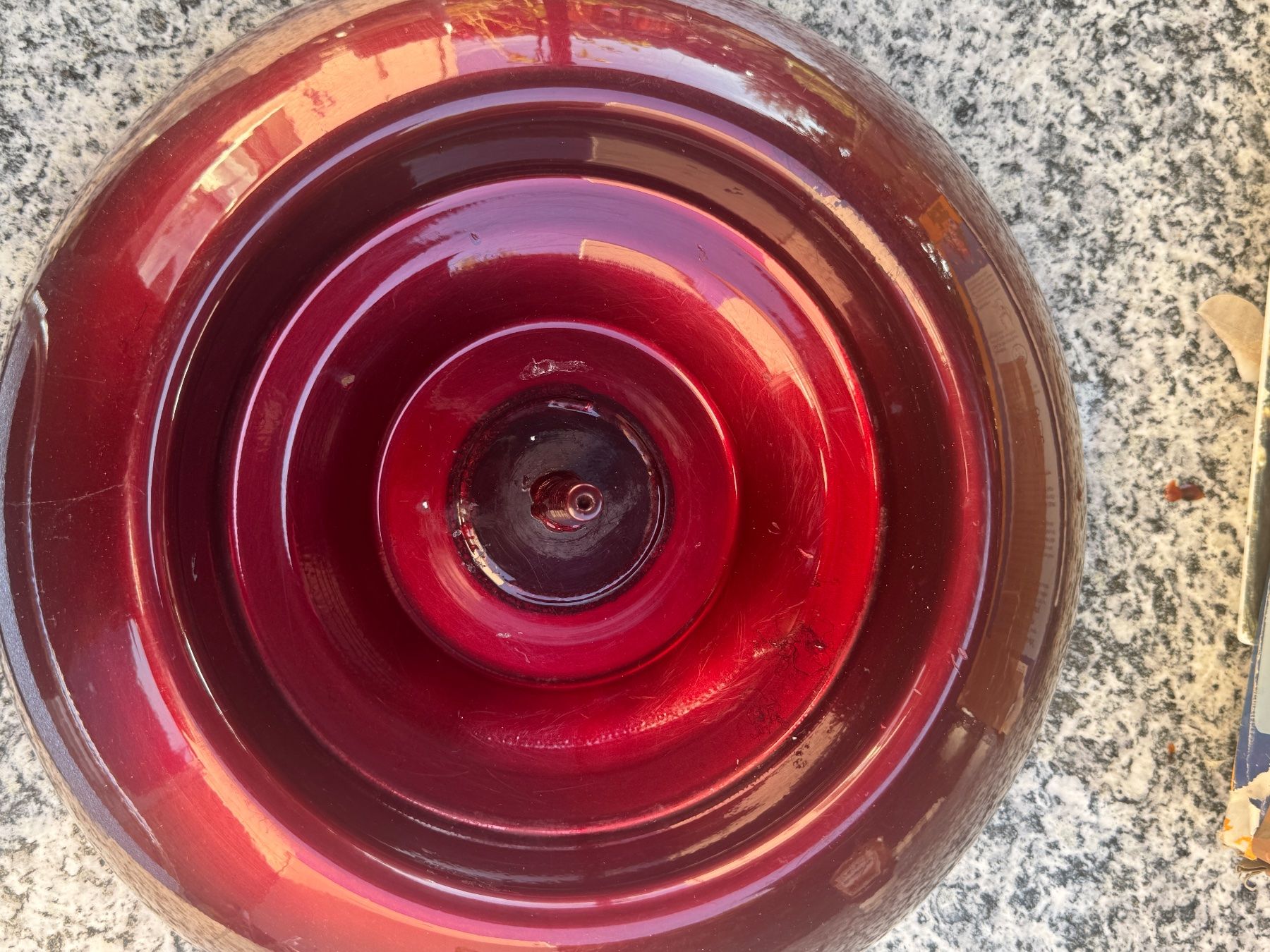 Christbaumständer: Tannenbaumständer EasyFix Classic rot glänzend mit Sternen – Gebraucht aus Hildisrieden von coo_s662