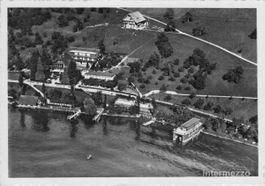 Kehrsiten Dorf NW // Fliegeraufnahme Pension Baumgarten