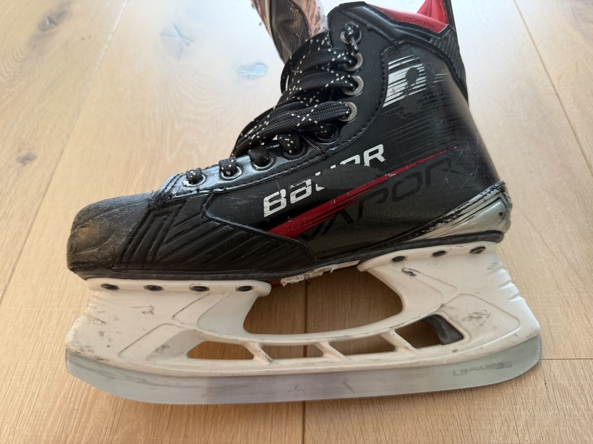 Bauer Pattini da ghiaccio: Bauer x4 Schlitschuh Grösse 5 – Usato da Dänikon ZH venduto da baumgame 2