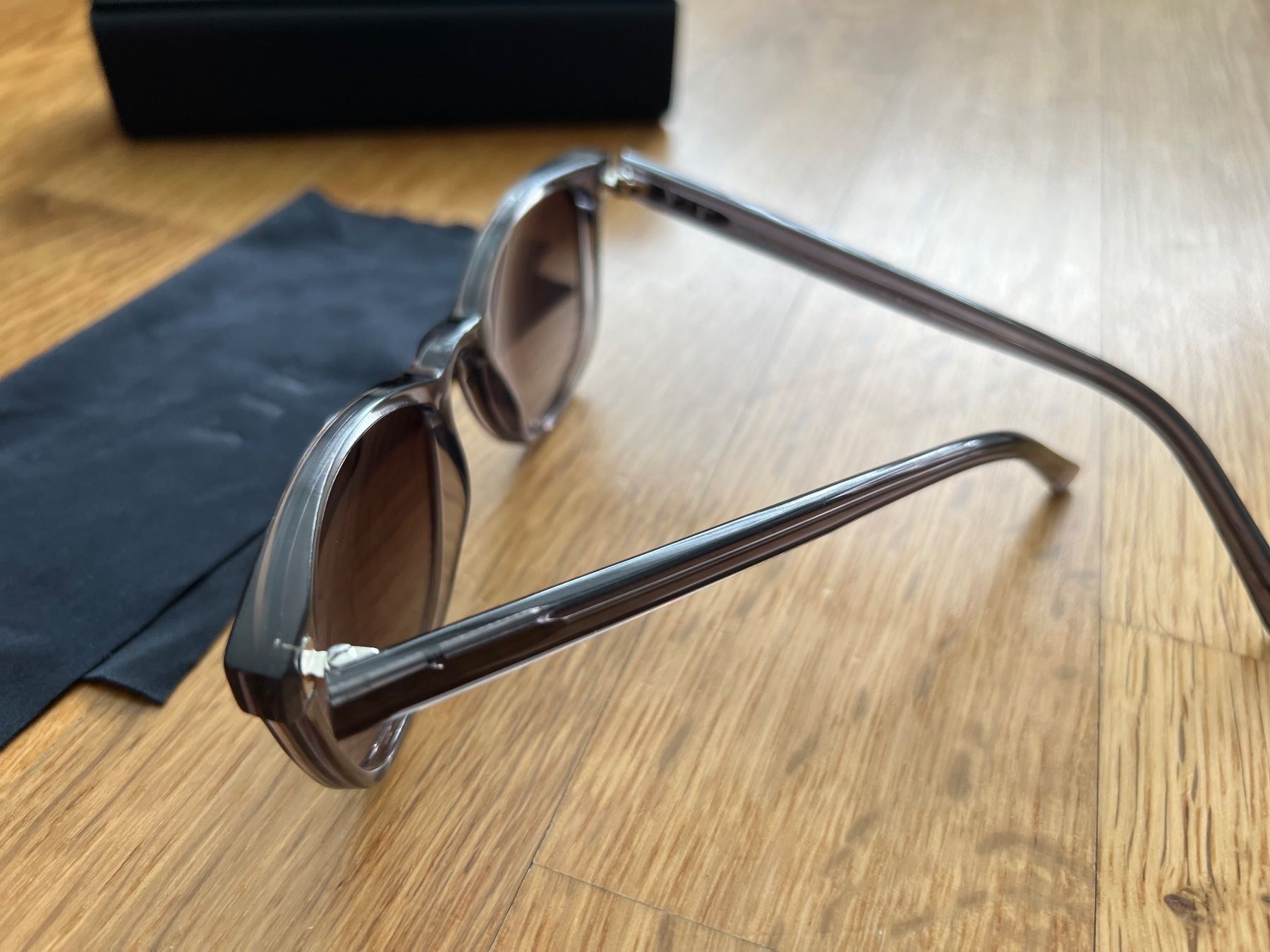 Viu Occhiali & Lenti: Viu Sonnenbrille mit Etui/Brillentuch – Usato da Glattpark(Opfikon) venduto da ste_n99y 6