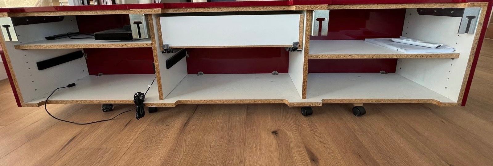 Meubles TV: TV Möbel rot glänzend - Schreinerarbeit – D'occasion à Cham par flamingo1707 2