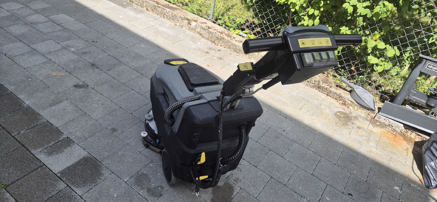 Kärcher Tutte le macchine: Kärcher BD 40/12C – Usato da Grenchen venduto da Hzpro 1