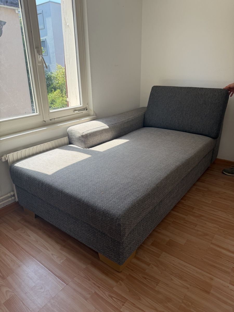 Divani: Sofa mit Stauraum. 1,80 m lang. – Usato da St. Gallen venduto da sof_68fx